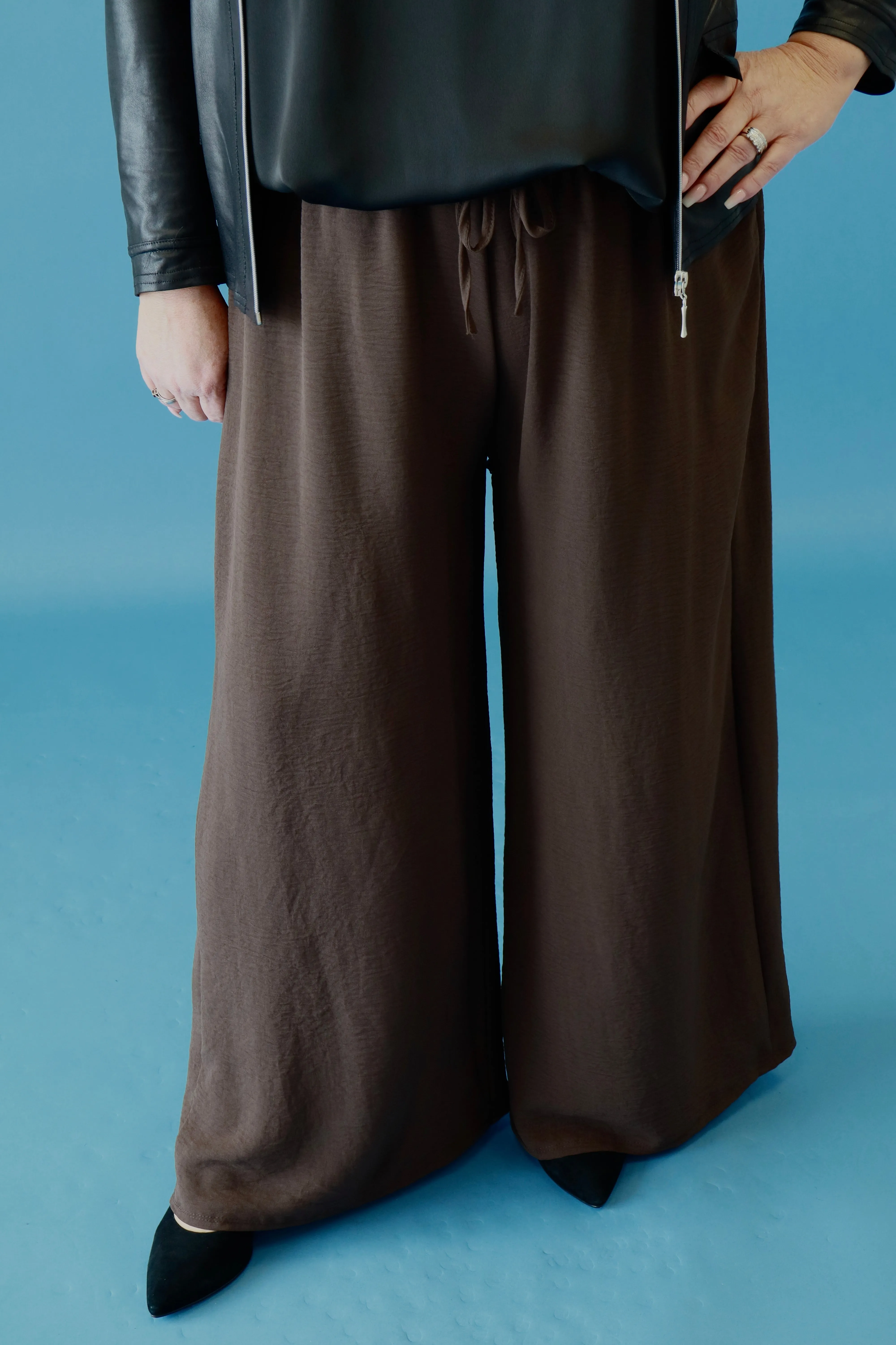 Bella Wide Leg Trousers in Brown