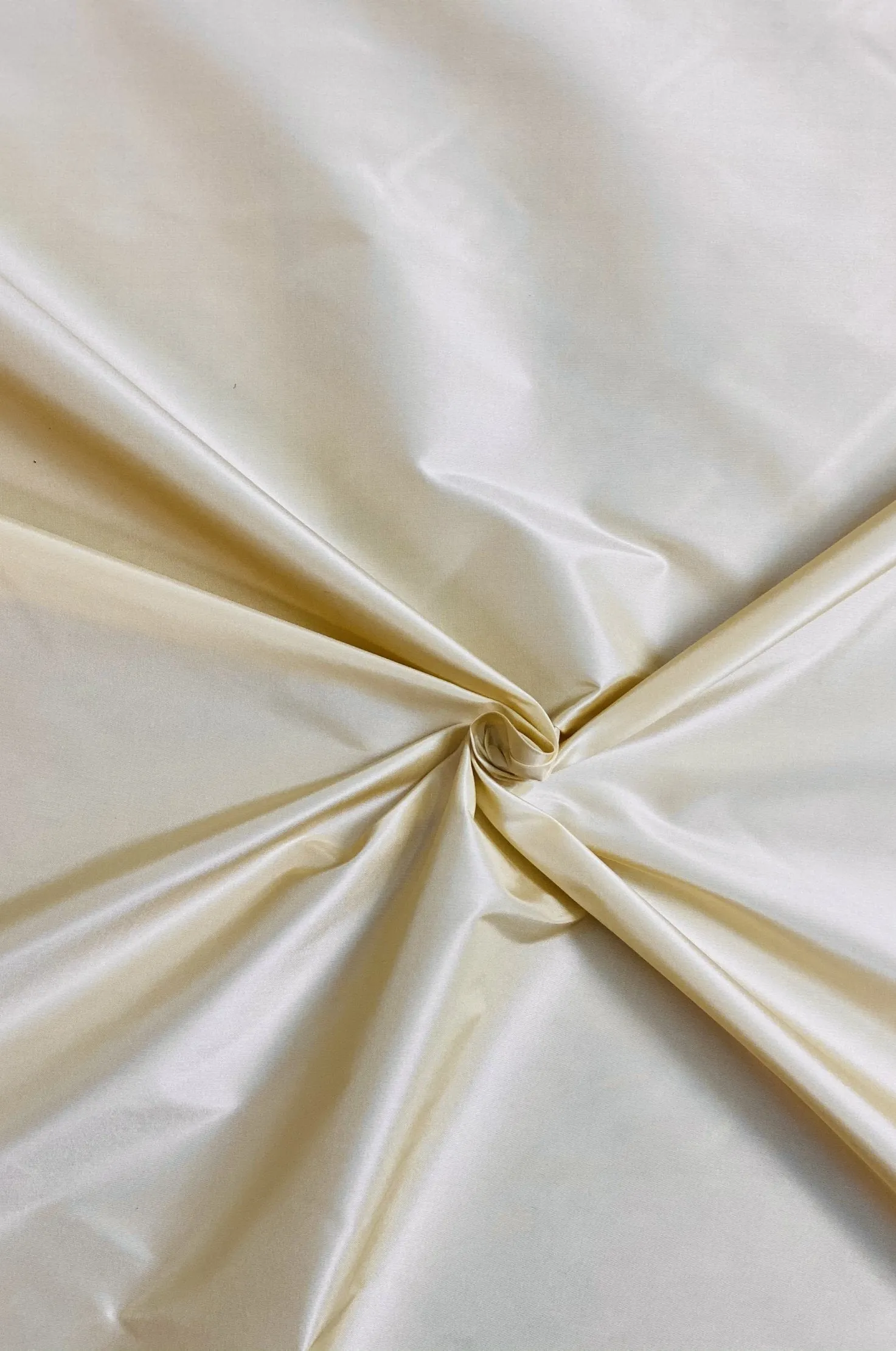 Lamb’s Wool Taffeta Silk Fabric